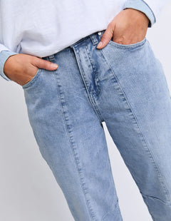 Ambrose Barrel Jean - Light Blue