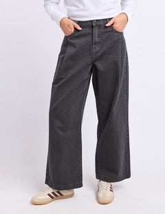 Zaria Pleat Jeans - Washed Black