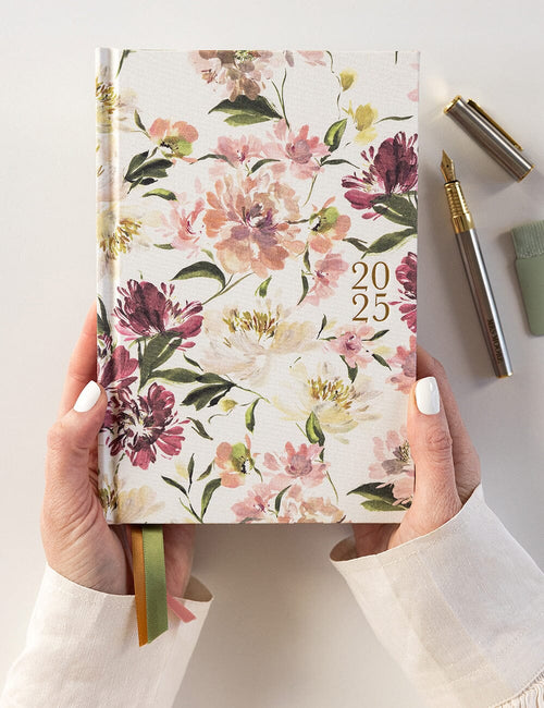 2025 Planner - Peony Linen