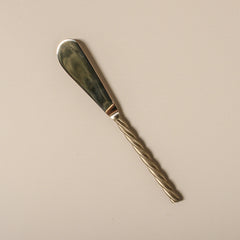 Twisted Spread Knife